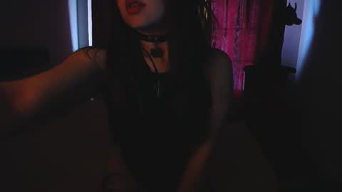 Snapshot of _pariiss chatting on 2, 3, 2026 Paris online show from 2, 3, 2026