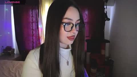 Snapshot of _pariiss chatting on 5, 3, 2026 Paris online show from 5, 3, 2026