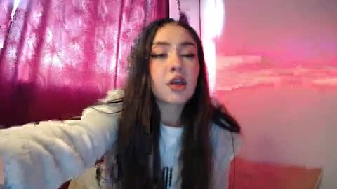 Snapshot of _pariiss chatting on 2, 4, 2026 Paris online show from 2, 4, 2026