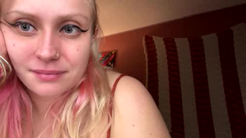 Snapshot of _peaceoutgirlscout_ chatting on 13, 10, 2025 _peaceoutgirlscout_ online show from 13, 10, 2025