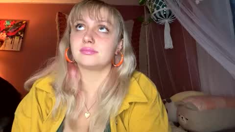 Snapshot of _peaceoutgirlscout_ chatting on 3, 11, 2025 _peaceoutgirlscout_ online show from 3, 11, 2025