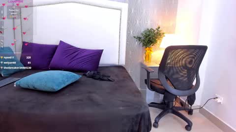 Snapshot of _peach1_ chatting on 11, 2, 2025  peach1  online show from 11, 2, 2025