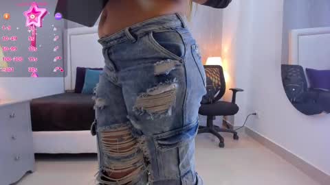 Snapshot of _peach1_ chatting on 10, 9, 2025  peach1  online show from 10, 9, 2025