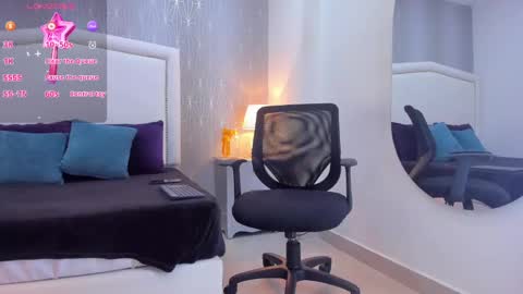 Snapshot of _peach1_ chatting on 22, 9, 2025  peach1  online show from 22, 9, 2025