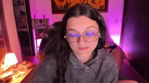 violeta ig  online show from 28, 2, 2025