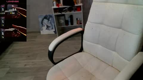 Ilona online show from 25, 2, 2025