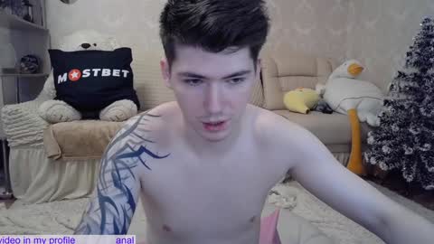 Snapshot of _pretty_fox_ chatting on 12, 12, 2024 _pretty_fox_ online show from 12, 12, 2024