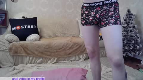 Snapshot of _pretty_fox_ chatting on 4, 1, 2025 _pretty_fox_ online show from 4, 1, 2025