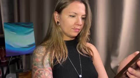  HADLY today day-off see u online 0112  online show from 23, 10, 2025