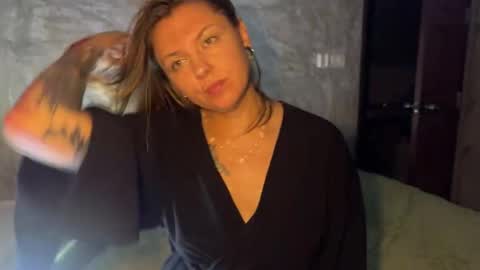  HADLY today day-off see u online 0112  online show from 26, 10, 2025