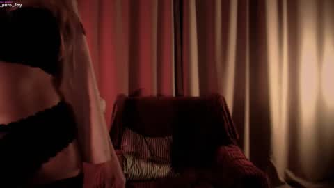 Snapshot of _pure_joy chatting on 28, 9, 2025 Joy online show from 28, 9, 2025