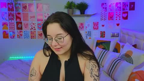 Snapshot of _reverse_gang_ chatting on 2, 2, 2025 LISSAPVT IS OPEN online show from 2, 2, 2025