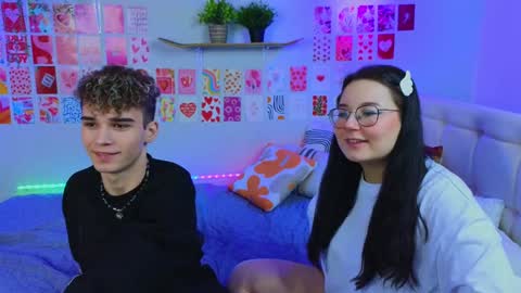 Snapshot of _reverse_gang_ chatting on 4, 2, 2025 LISSAPVT IS OPEN online show from 4, 2, 2025