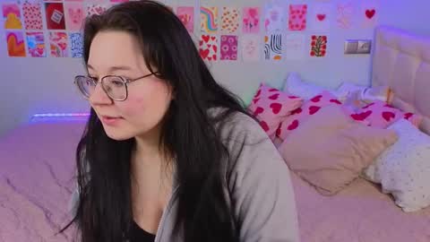 Snapshot of _reverse_gang_ chatting on 22, 2, 2025 LISSAPVT IS OPEN online show from 22, 2, 2025