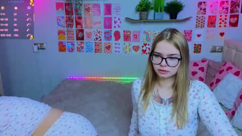 Snapshot of _reverse_gang_ chatting on 7, 3, 2025 LISSAPVT IS OPEN online show from 7, 3, 2025