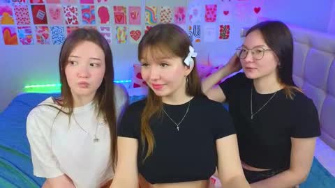 Snapshot of _reverse_gang_ chatting on 12, 3, 2025 LISSAPVT IS OPEN online show from 12, 3, 2025
