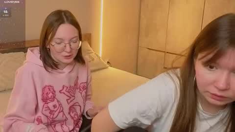 Snapshot of _reverse_gang_ chatting on 28, 10, 2025 LISSAPVT IS OPEN online show from 28, 10, 2025