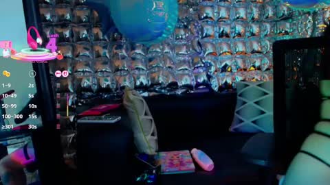 Zacura online show from 3, 10, 2025