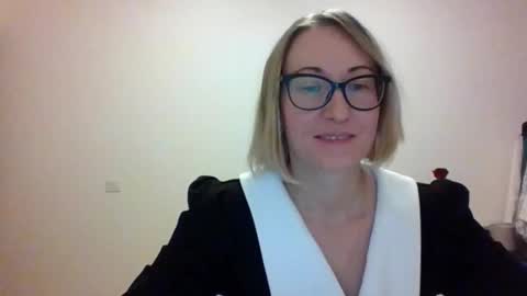 _sandyqueen__ online show from 4, 12, 2025