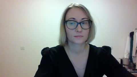 _sandyqueen__ online show from 13, 12, 2025