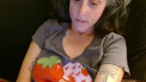 Sara Lynn online show from 25, 6, 2026