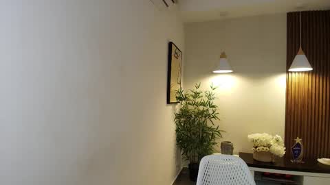 Sassy Girl online show from 27, 3, 2026