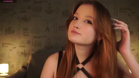 Snapshot of _sensual_vi_ chatting on 9, 11, 2025 Amelie online show from 9, 11, 2025