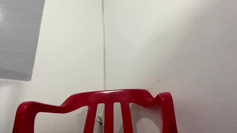 Juan Pablo-independent model online show from 21, 11, 2025