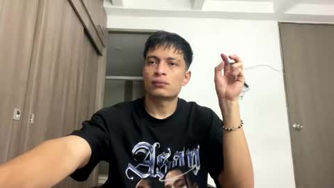 Juan Pablo-independent model online show from 3, 5, 2026