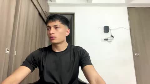 Juan Pablo-independent model online show from 8, 5, 2026