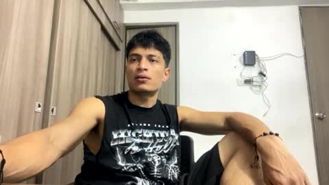 Juan Pablo-independent model online show from 4, 6, 2026