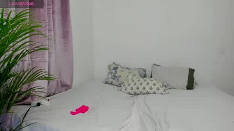 Snapshot of _sexy_star_ chatting on 8, 3, 2025 E T H A N S T A R online show from 8, 3, 2025