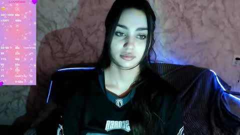 Snapshot of _shynikki chatting on 22, 10, 2025 _shynikki online show from 22, 10, 2025