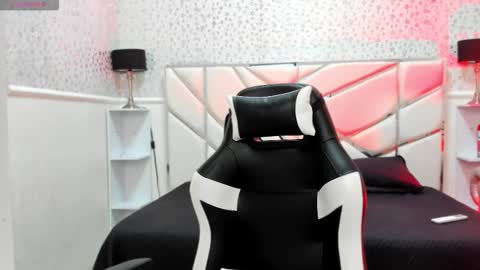 Lana  online show from 11, 2, 2026