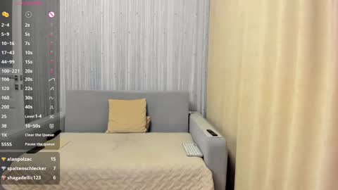 Snapshot of _smetanka_ chatting on 10, 3, 2025 _smetanka_ online show from 10, 3, 2025