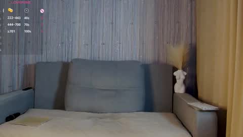 Snapshot of _smetanka_ chatting on 8, 10, 2025 _smetanka_ online show from 8, 10, 2025