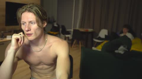 OLIVERpvt is open online show from 20, 1, 2025