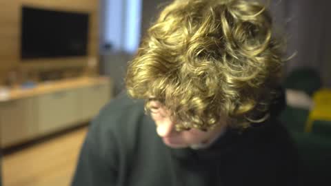 OLIVERpvt is open online show from 27, 1, 2025