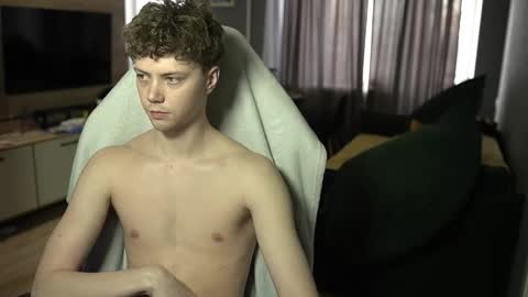 OLIVERpvt is open online show from 17, 3, 2026