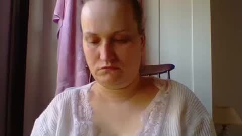 Melisa online show from 9, 3, 2025