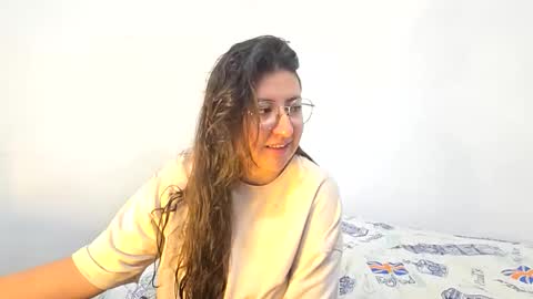 Snapshot of _sweet_melodyy chatting on 25, 5, 2026 _sweet_melodyy online show from 25, 5, 2026