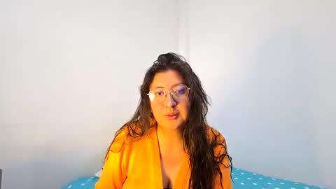 Snapshot of _sweet_melodyy chatting on 27, 5, 2026 _sweet_melodyy online show from 27, 5, 2026
