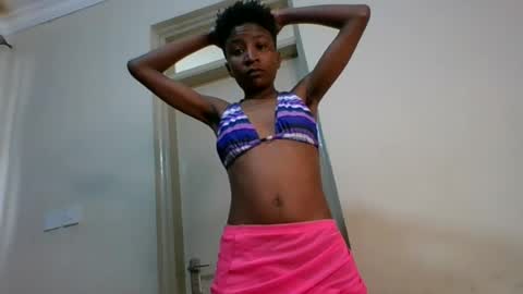 _sweetebony_r online show from 12, 6, 2026