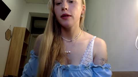 Snapshot of _sweetsky_ chatting on 21, 3, 2026 _sweetsky_ online show from 21, 3, 2026