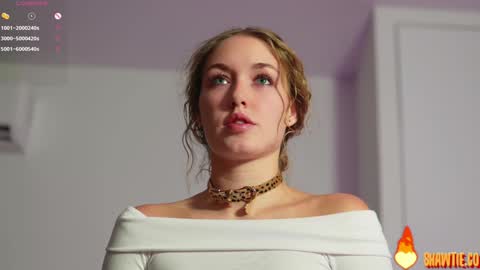 Snapshot of _taylor_swift chatting on 11, 10, 2025 Taylor online show from 11, 10, 2025