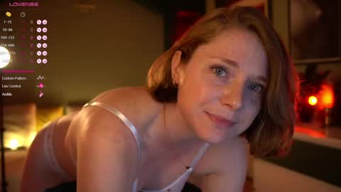 Snapshot of _the_sun_ chatting on 19, 4, 2026 Evi online show from 19, 4, 2026
