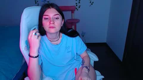 Snapshot of _thesamedaniellatrue_ chatting on 4, 12, 2025 _thesamedaniellatrue_ online show from 4, 12, 2025