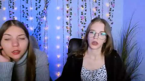 Snapshot of _tiana_moon chatting on 22, 9, 2025 _tiana_moon online show from 22, 9, 2025