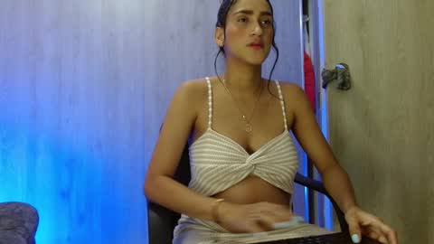 Snapshot of _tinyrousse_ chatting on 14, 3, 2026 Rousse online show from 14, 3, 2026