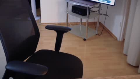 Snapshot of _trythis_ chatting on 6, 12, 2024 _trythis_ online show from 6, 12, 2024